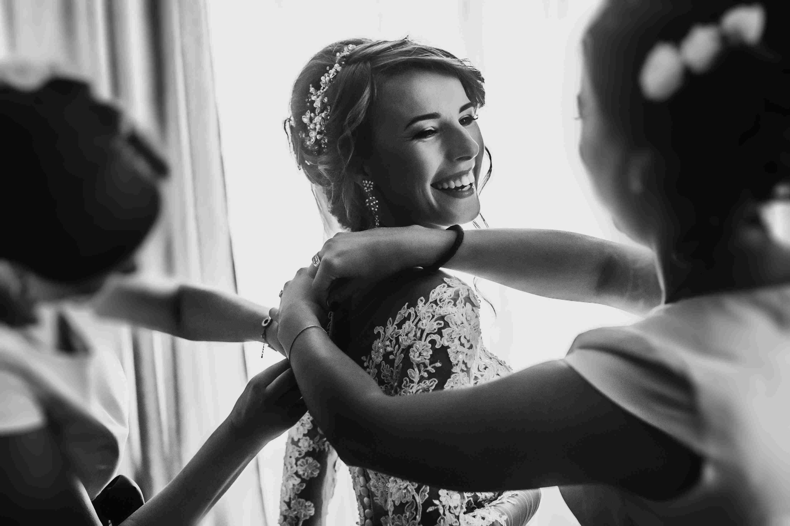 Say 'I Do!' to Perfect Wedding Photos: A Shot List Essential for Couples - You&I Bridal